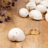 WHITE CONCH SHEL KEYCHAIN - Image 4