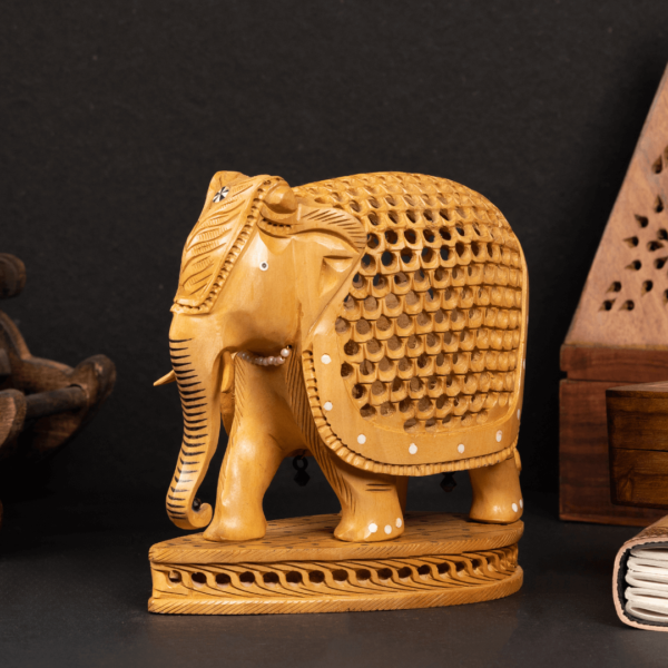 WOODEN JALI PAOUTI ELEPHANT