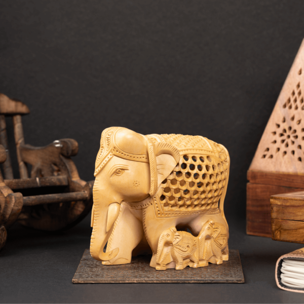 WOODEN JALI FAMALIY ELEPHANT