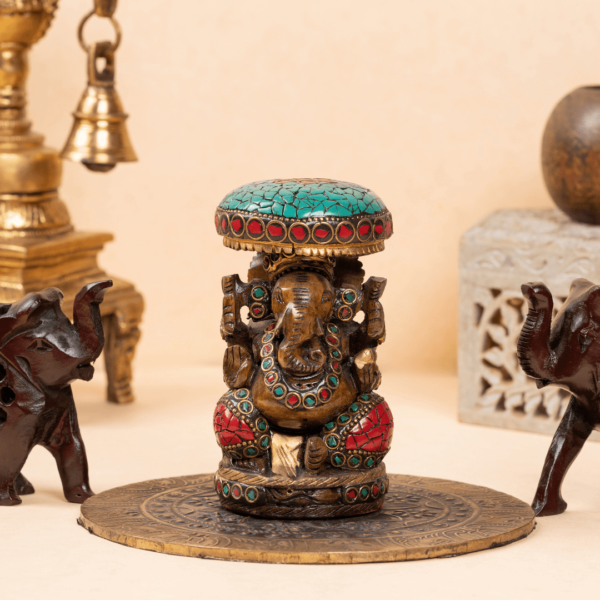 https://suryaarthandicrafts.com/wp-content/uploads/2025/01/WOODEN-CHIPES-STONE-CHHATRI-GANESH-1-600x600.png